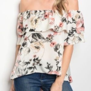 NWT Off the Shoulder Pretty Spring Floral Top M